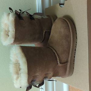Like New Toddler Ugg Bailey Bow II size 10